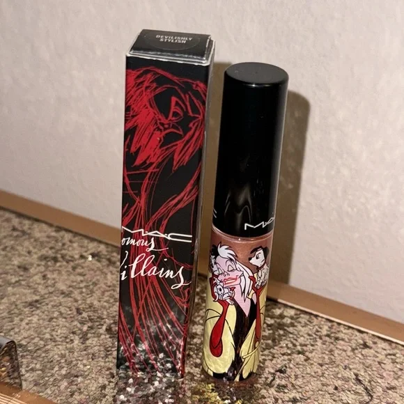 MAC COSMETICS DISNEY VENOMOUS VILLAINS CRUELLA Lipglass Lipgloss NEW
